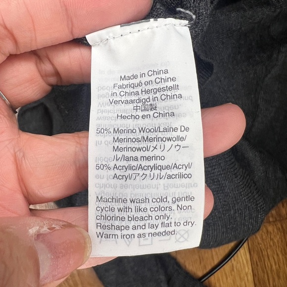 J Crew Mercantile Women’s XL turtle neck 50% wool and 50% cotton - Picture 3 of 6